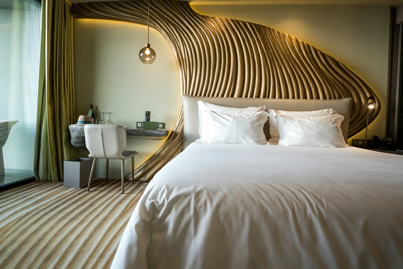 Osaka'da modern bir otel odası